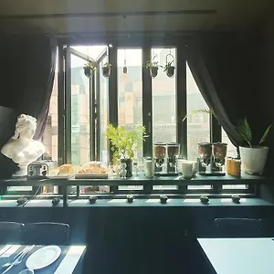 Friendly Dh Naissance By Mindrum Group 2*, Seoul South Korea