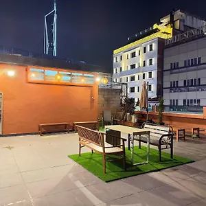 Hotel Starq