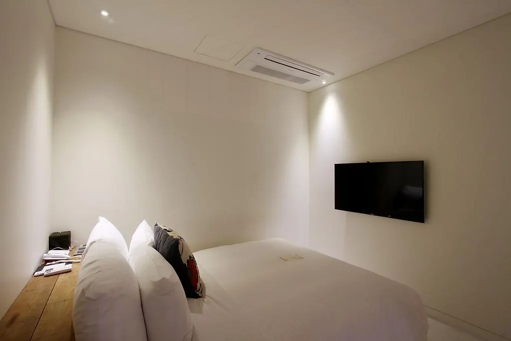Boutique Hotel Loft Seoul 3*,